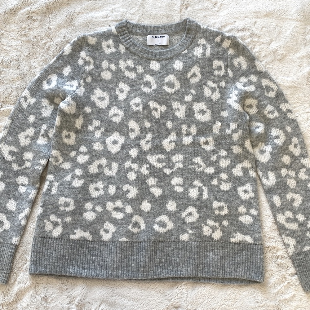 Grey leopard print sweater size S